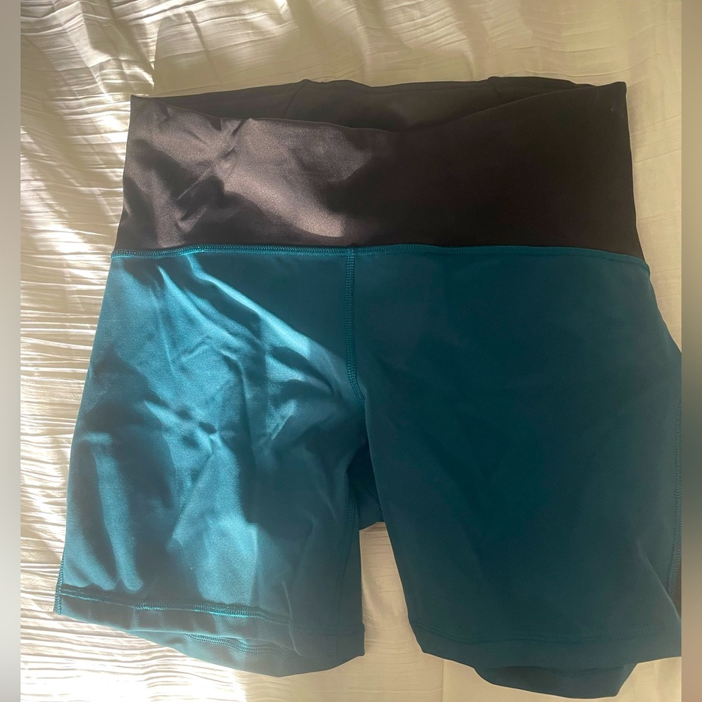 Lululemon bike shorts